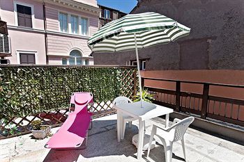 Trastevere Hotel Cisterna ローマ エクステリア 写真